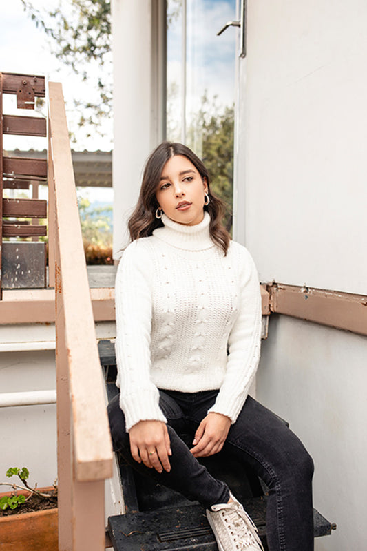 Sweater trenzado cuello tortuga - Blanco nacar